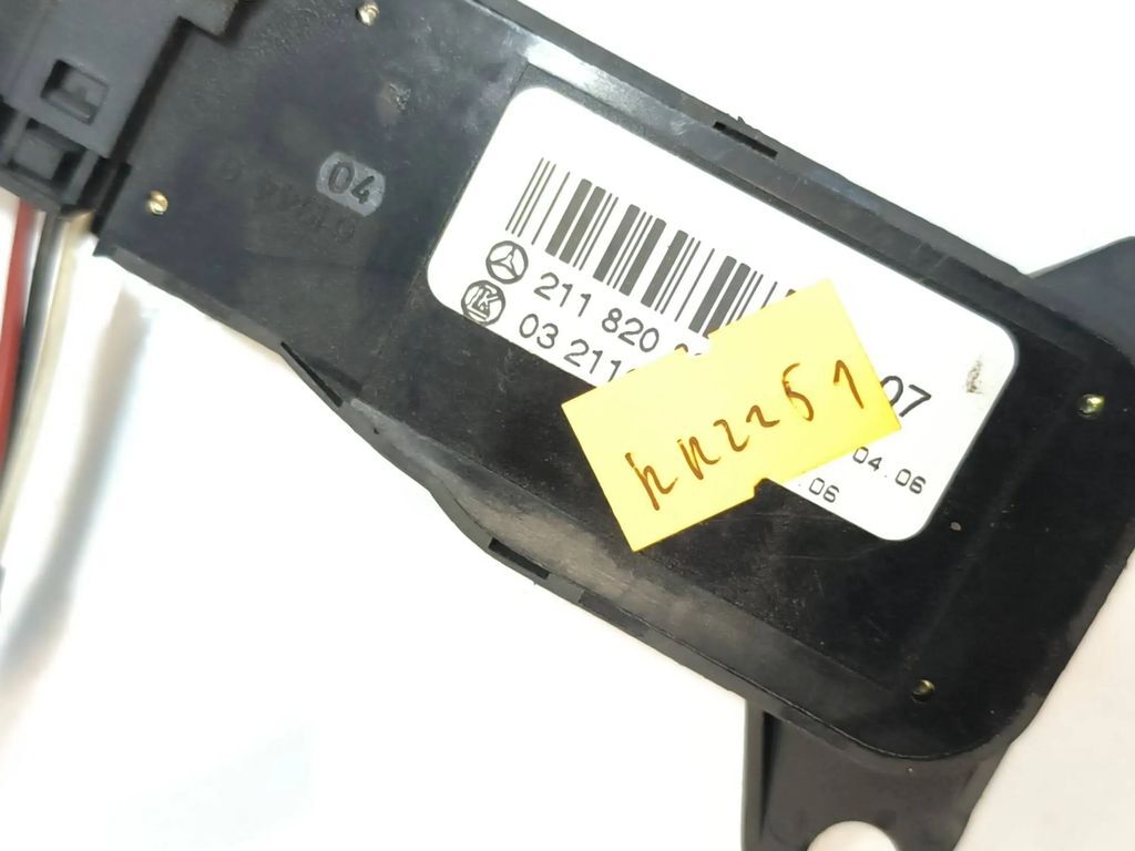 Mercedes-Benz E W211 2003 Wing mirror control switch button 2118208310