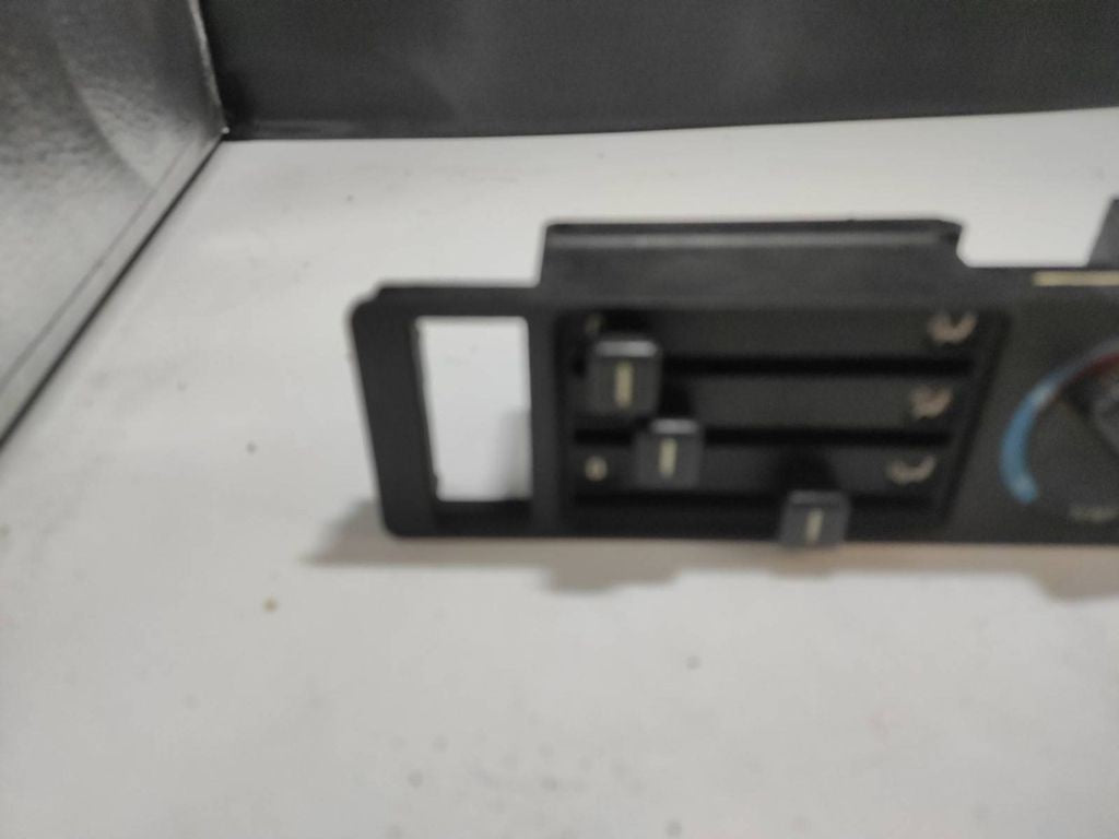 BMW 5 Series E34 1995 Climate control unit module 1391378