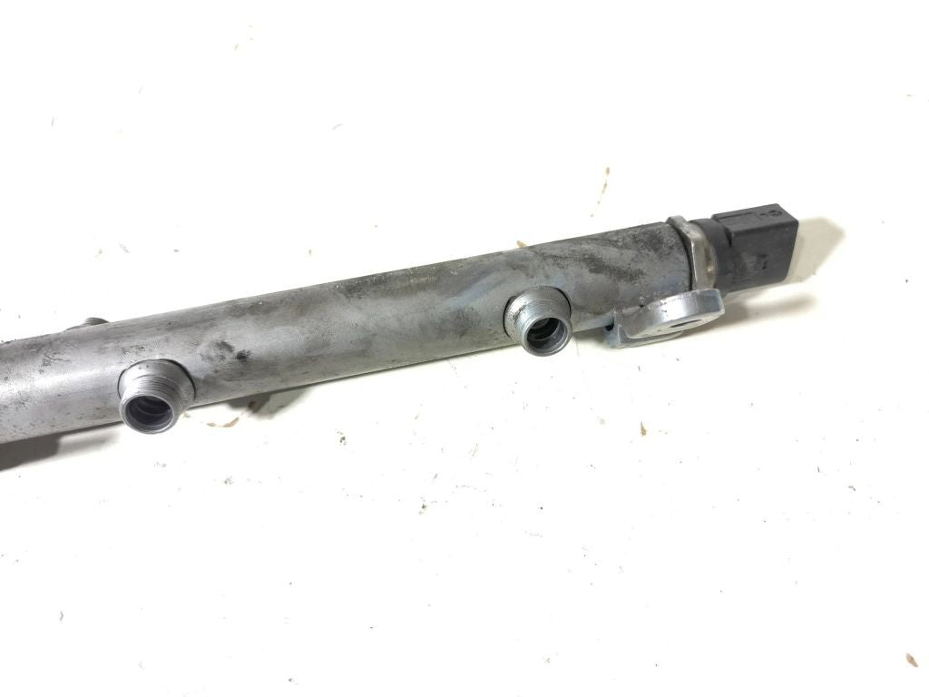 Mercedes-Benz E W211 2005 Diesel fuel rail line pipe A6420702695