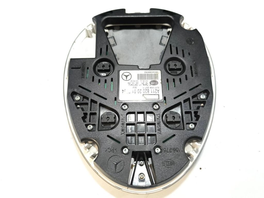 Mercedes-Benz E Class W211 2003 rear seat dome reading light A2118202001