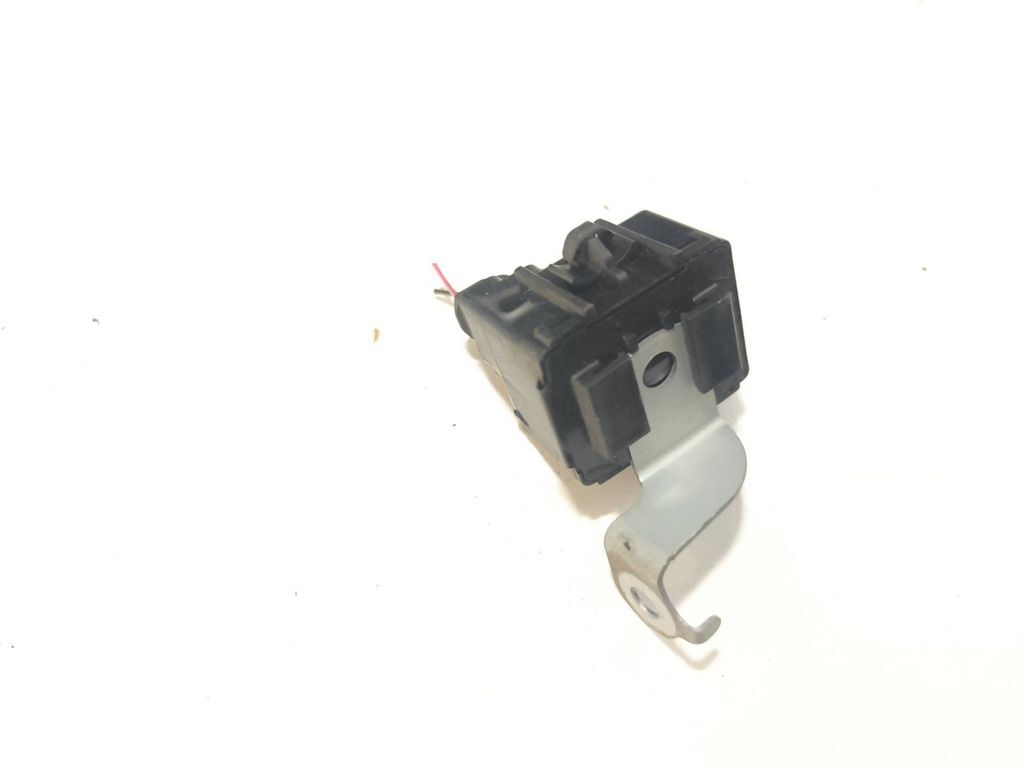 Toyota Avensis T250 2.2D-CAT 2006 relay 8665013010