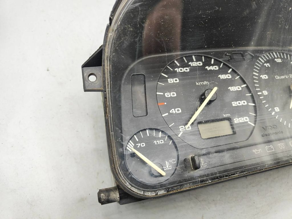 Volkswagen Golf III 1993 LHD speedometer instrument cluster 1H6919850FX