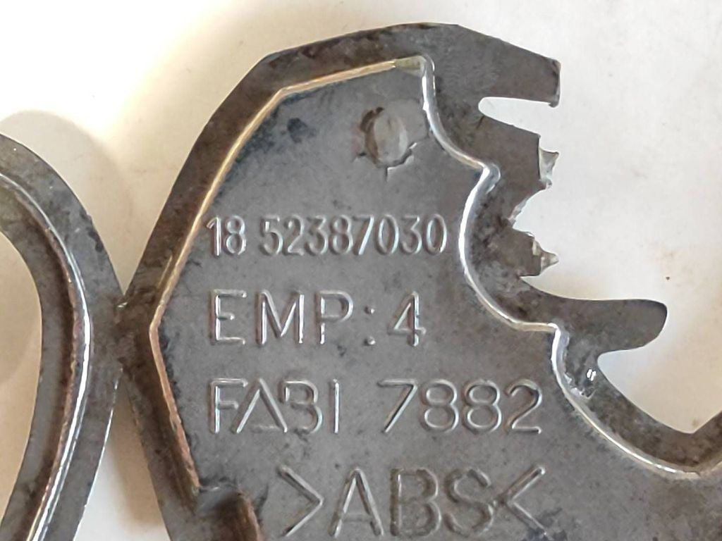 Peugeot 406 2002 Badge logo emblem 1852387030
