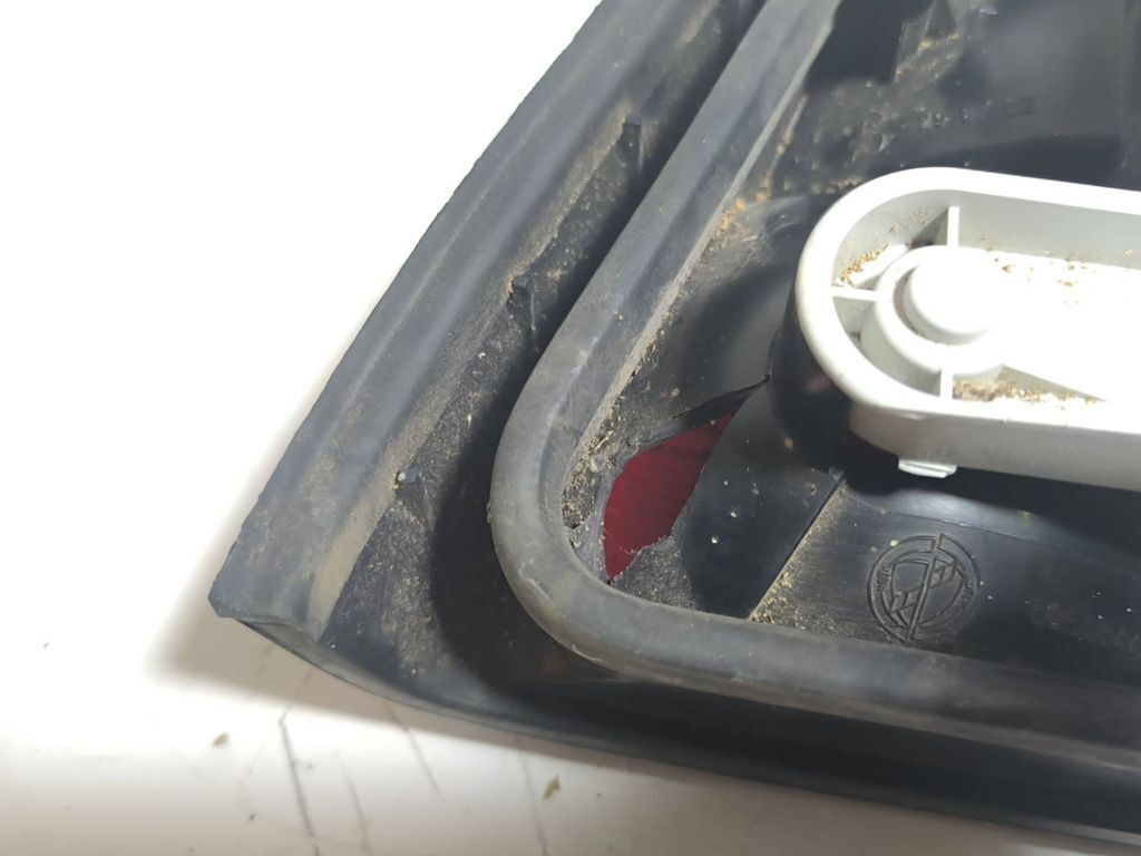 Alfa Romeo 155 1994 rear right tail light lamp 60568442