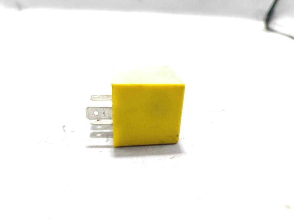 Peugeot 607 2001 relay 9638603580