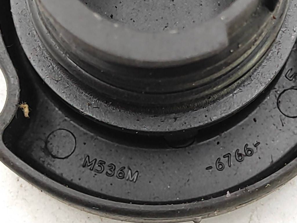 Ford Mondeo Mk3 III 2002 Diesel oil filler cap XS7Q6K614AB