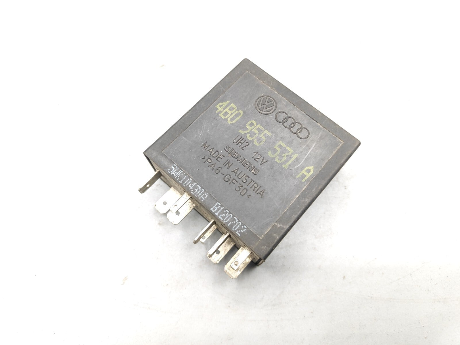 Volkswagen Passat B5 1999 Windshield Wiper Module ECU Relay 4B0955531A