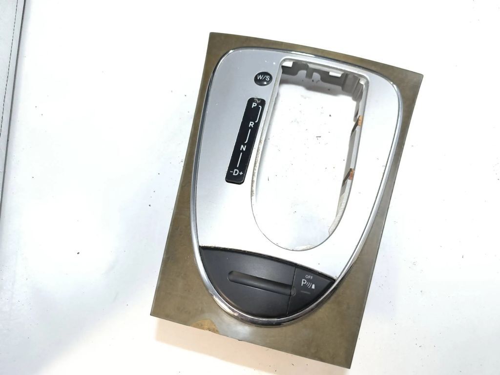 Mercedes-Benz E W211 2003 Gear shifter surround trim plastic A2116802436