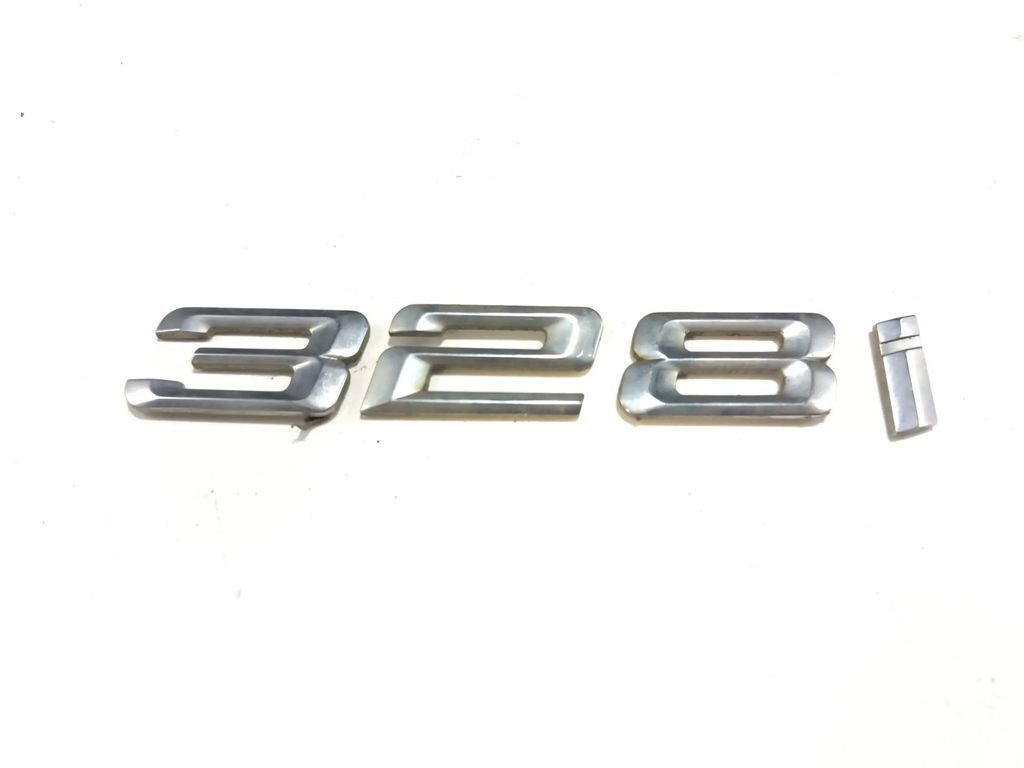 BMW 3 E46 2000 Rear Trunk 328i Manufacturers model badge