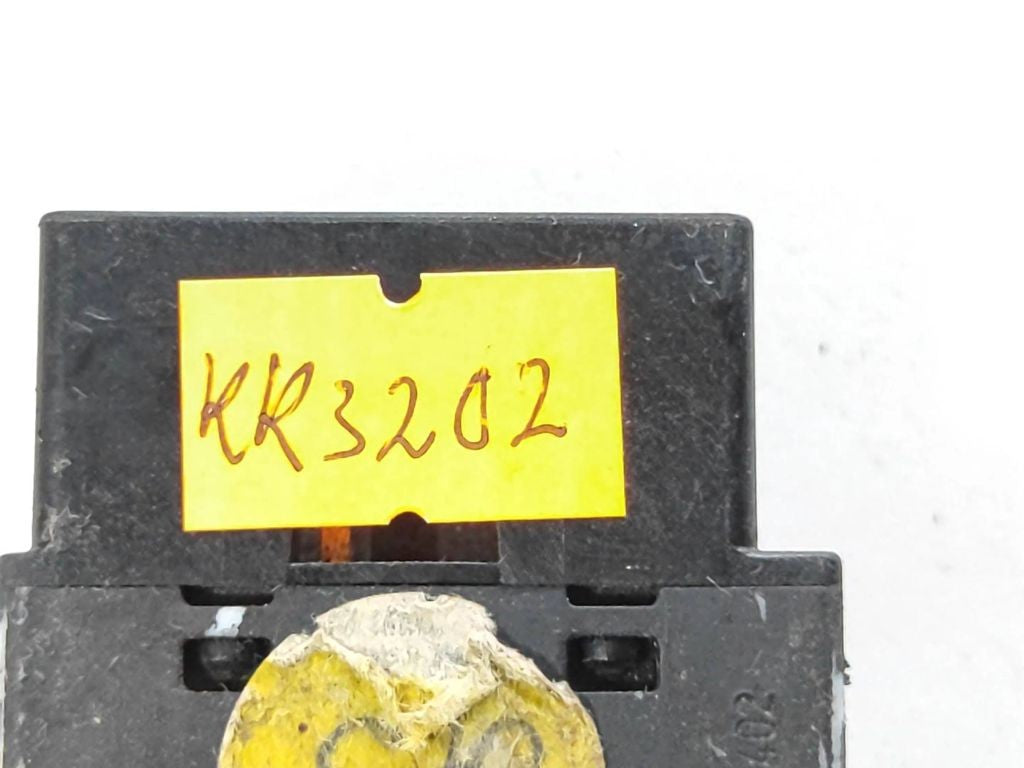 Audi A6 S6 C5 4B 2001 Passenger on off switch 4B0979237