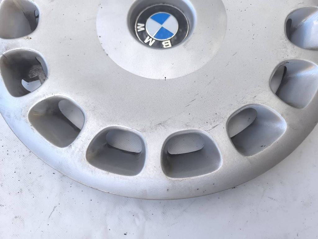 BMW 5 E39 1997 R15 wheel hub cap trim 36131093324