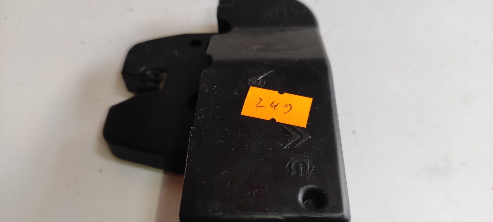 Peugeot 607 3.0i V6 2001 Rear Tailgate Boot Lock Mechanism 9653831780