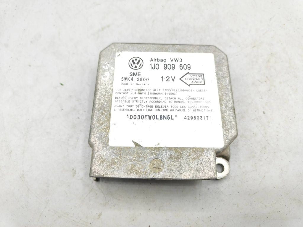 Volkswagen Golf IV 2000 Control unit module 1J0909609