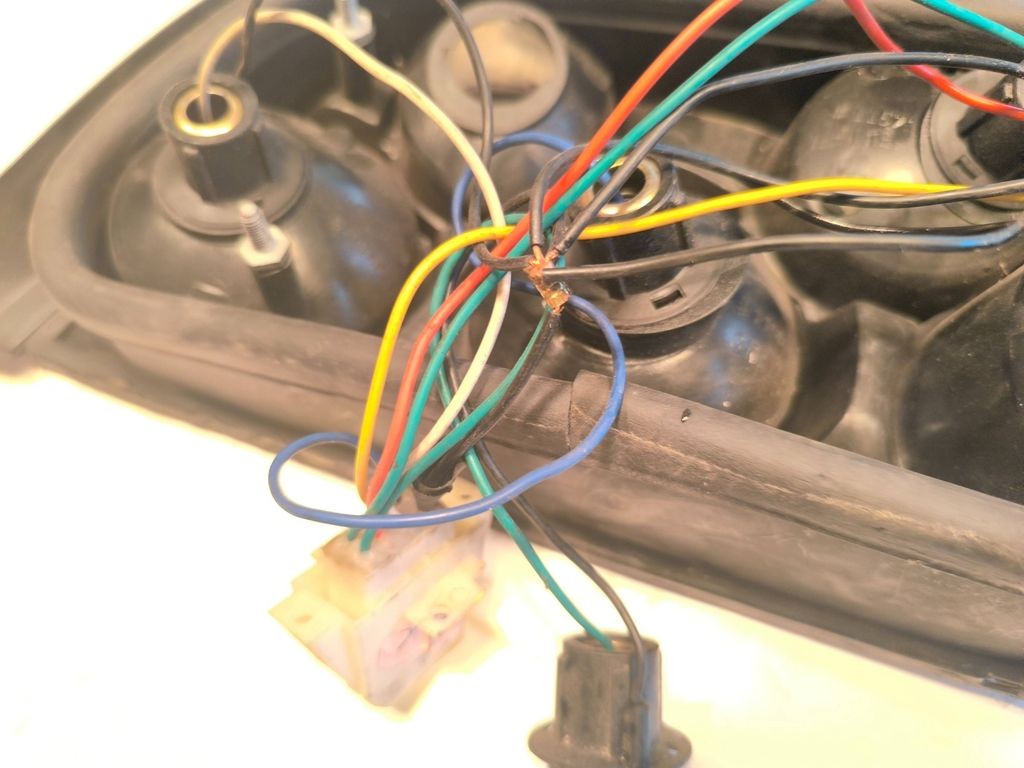 BMW 3 E36 1992 rear tail light lamp SK3711