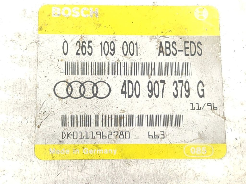 Audi A4 S4 B5 8D 1996 ABS control unit module 4D0907379G