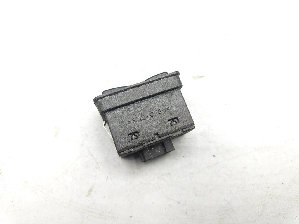 BMW 5 E39 1997 Electric window control switch 8368974