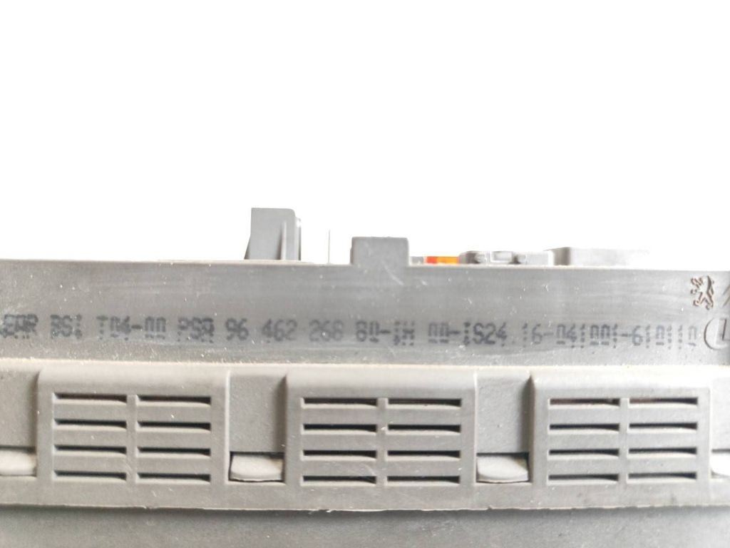 Citroen C5 2003 Fuse module 9646226880
