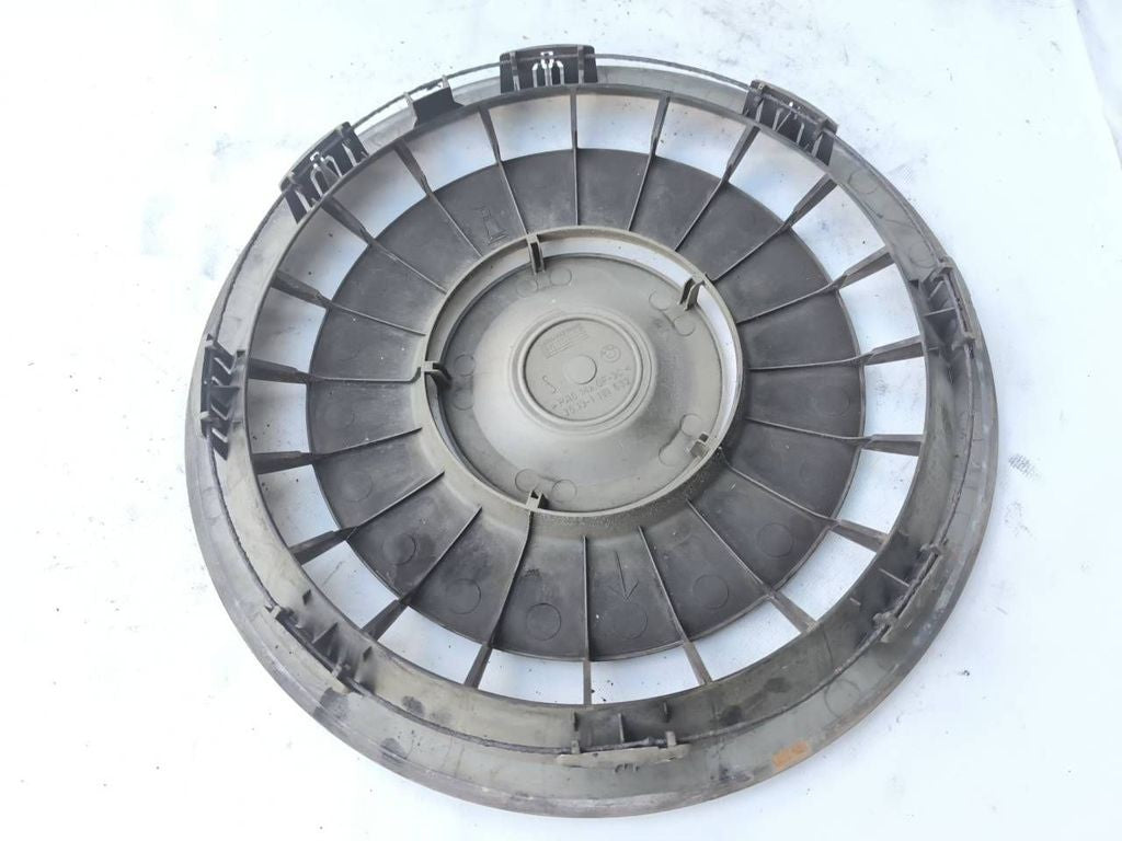 BMW 5 E34 1992 R15 wheel hub cap trim 36131181532