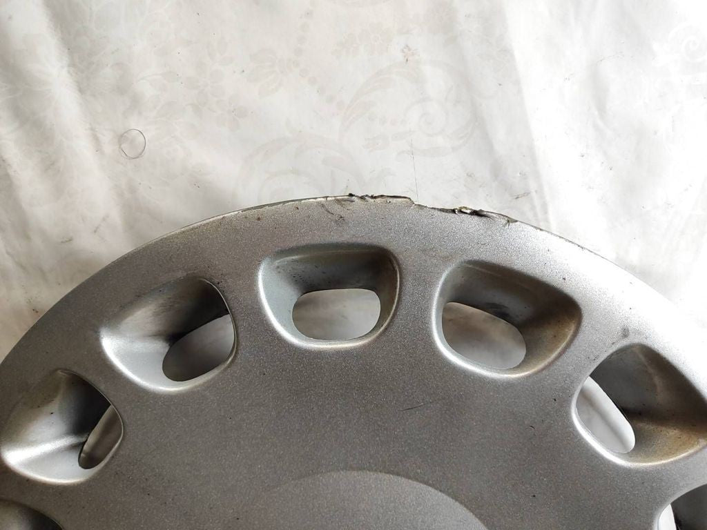 BMW 5 E39 1997 R15 wheel hub cap trim 36131093324