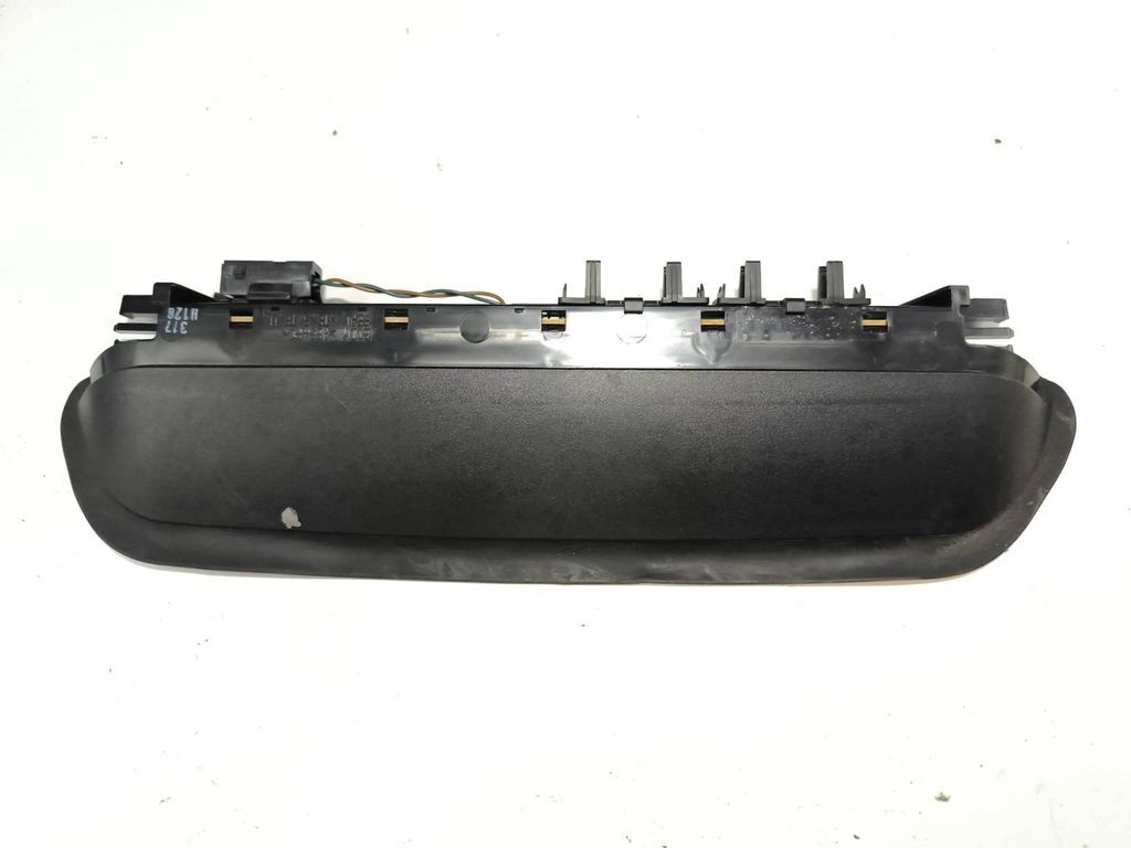 BMW 5 E60 E61 2007 Rear Third brake center stop light 229951