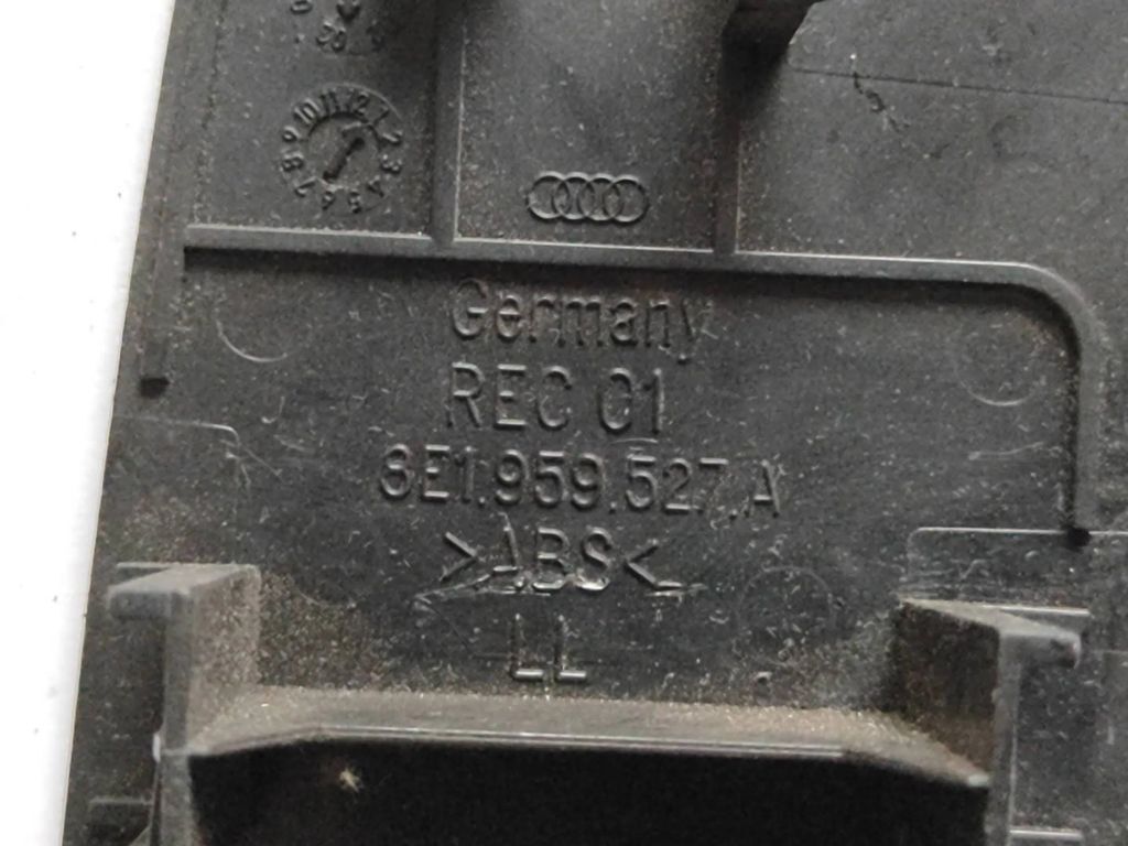 Audi A4 S4 B7 8E 8H 3.0TDI 150kW 2005 switch button 8E1959527A