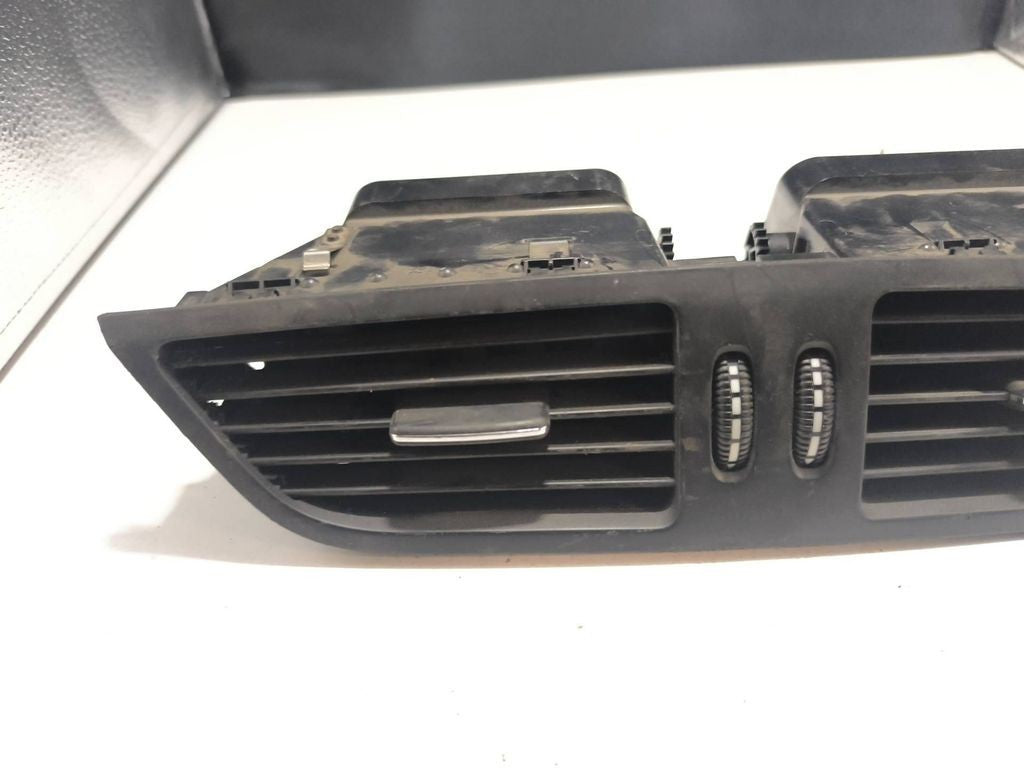 Mercedes-Benz CLS C219 2004 dash center air vent grill A2198300054