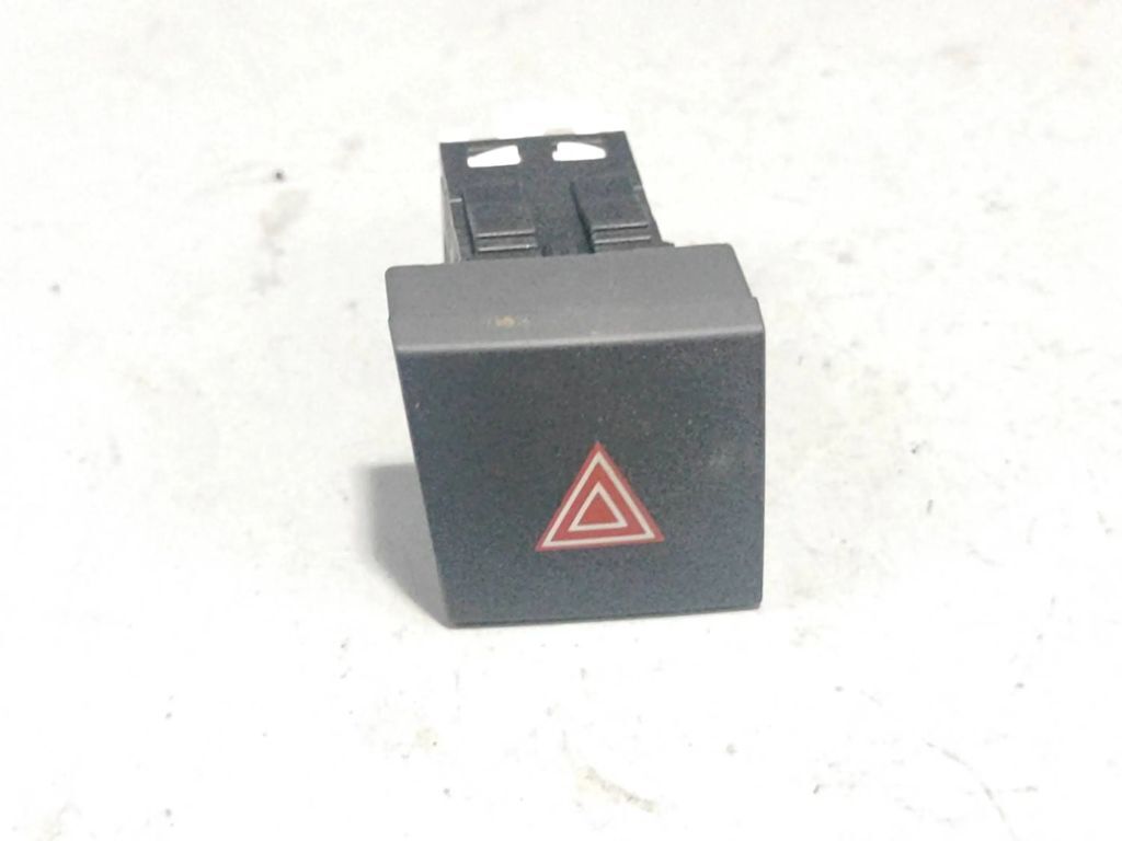 Peugeot 508 2010 Hazard light switch button 96662380ZE