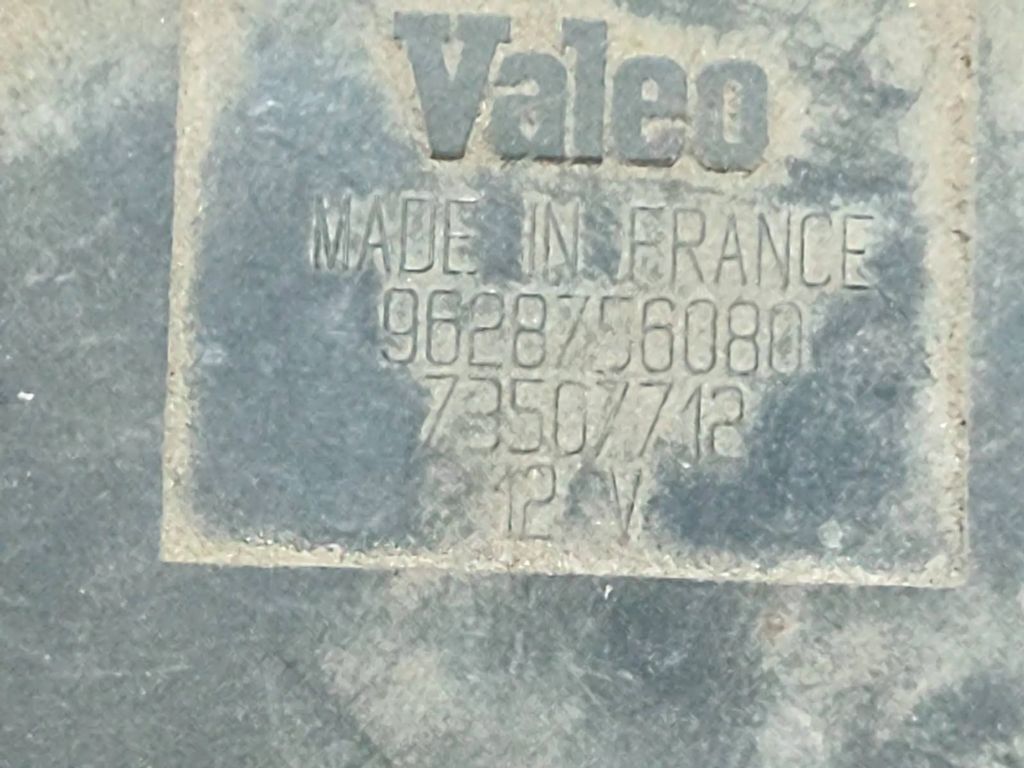 Peugeot 607 2.2i 116kW Petrol 2002 relay module 9628756080