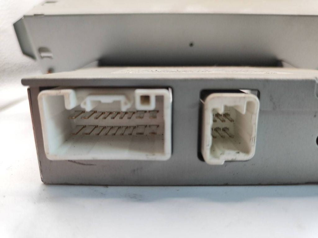 Toyota Avensis T250 2004 Dashboard LCD screen display 8611005020