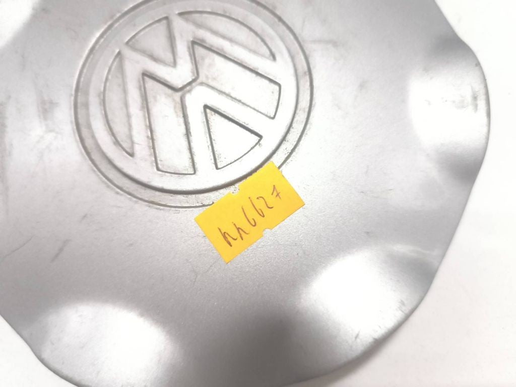 Volkswagen Golf III 1.9TDI 1991 wheel cap 1H0601149K