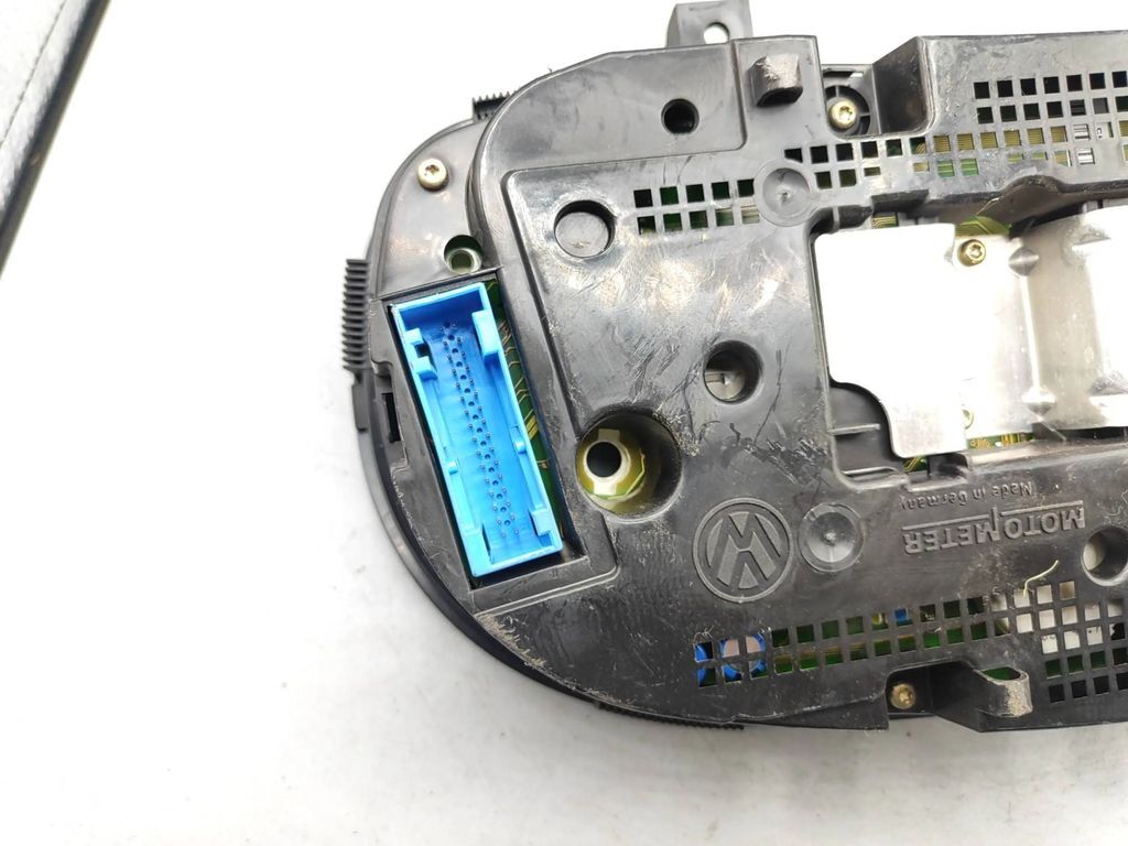 Volkswagen Golf IV 1998 LHD Petrol speedometer instrument cluster 1J0919860D