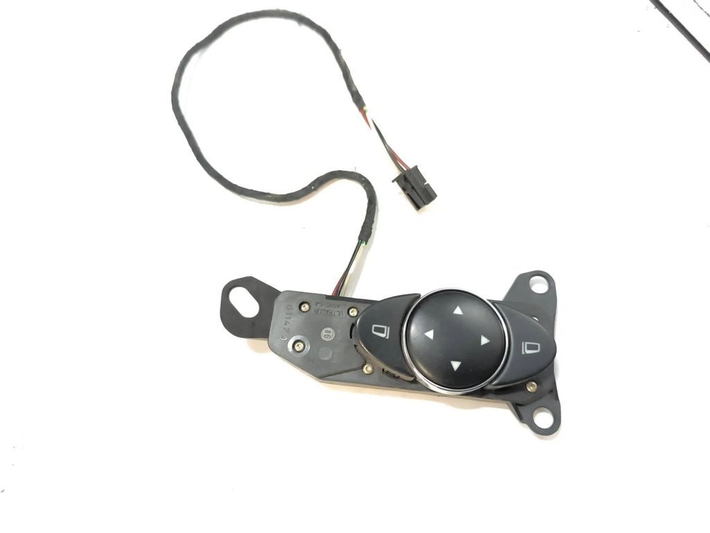 Mercedes-Benz E W211 2003 Wing mirror control switch button 2118208310