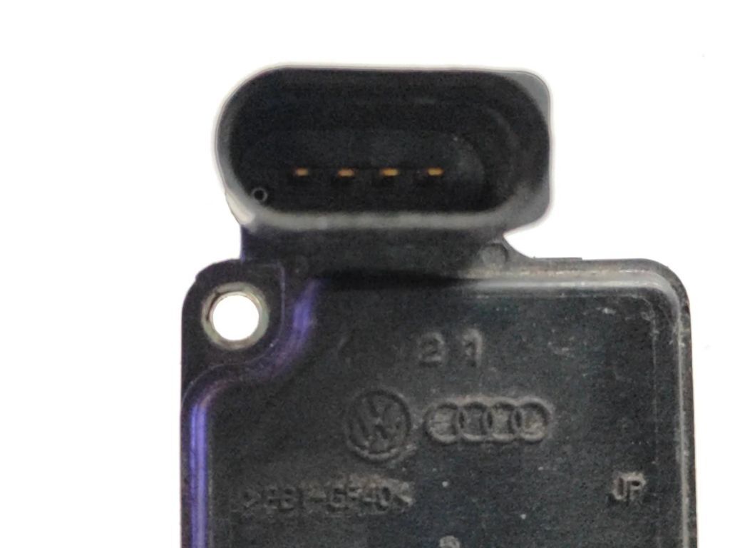 Audi A6 S6 C5 4B 2.4i 1998 Petrol MAF mass air flow meter sensor 078133471E