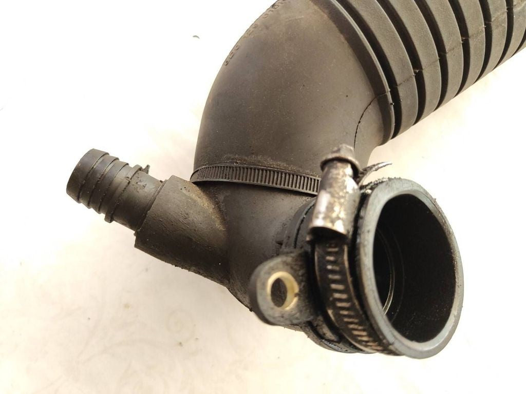 Volkswagen PASSAT B5.5 2001 Diesel air intake hose pipe 8D0129615K