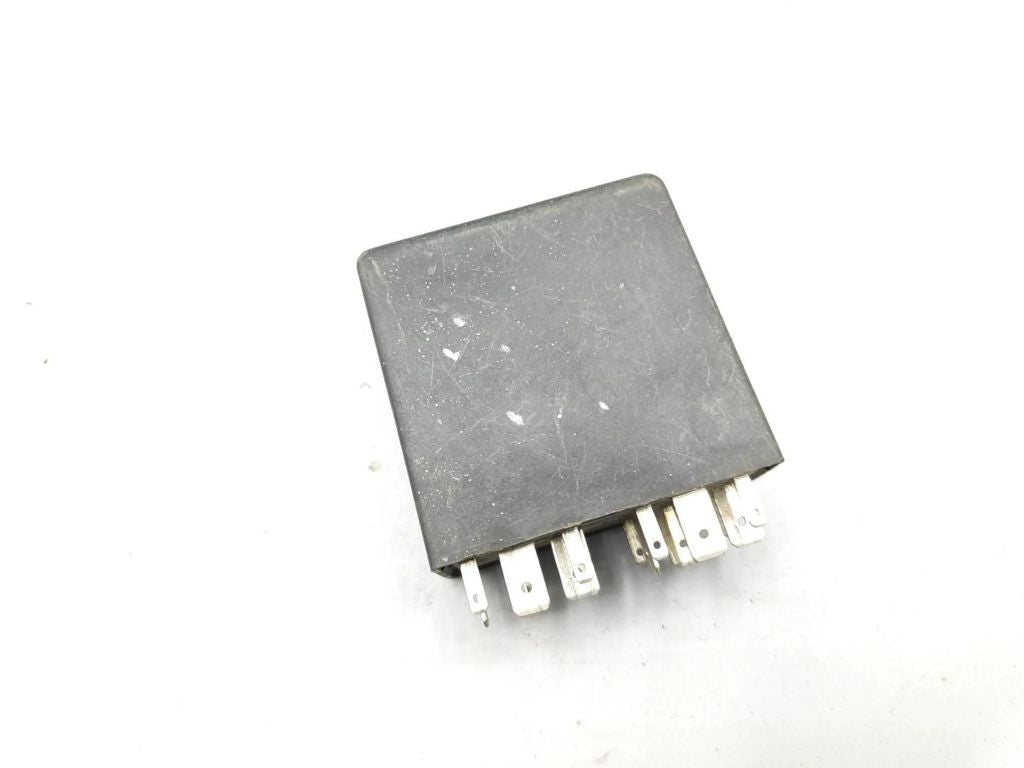 Audi A4 S4 B5 8D 2001 relay 4B0919471