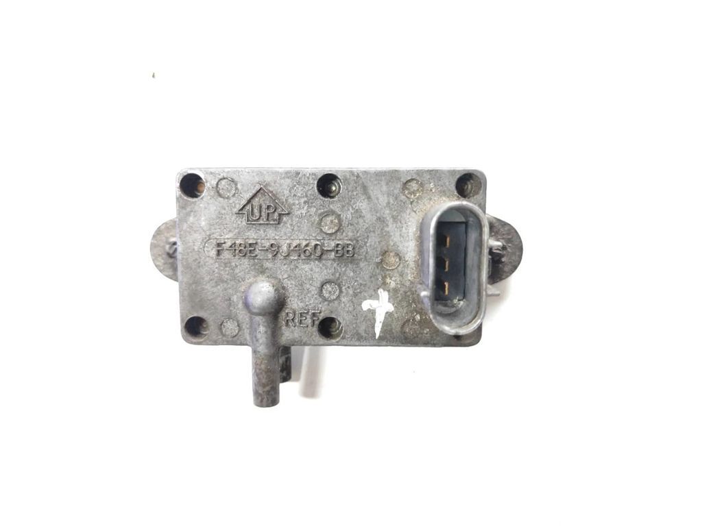 Ford Mondeo MK II 1997 MAP air pressure sensor F48E9J460BB
