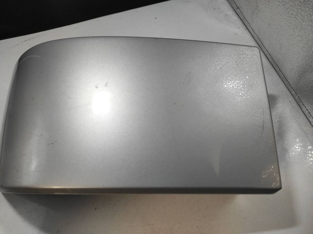 Saab 9-5 2.0T 110kW Petrol 2000 Rear right tail light trim cover 4593463