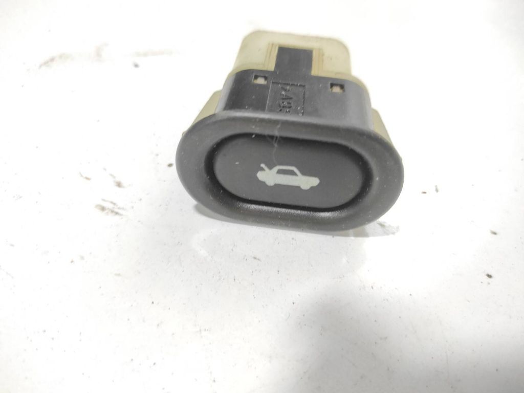 Saab 9-5 2.0T 110kW Petrol 2000 Tailgate opening switch 4733440