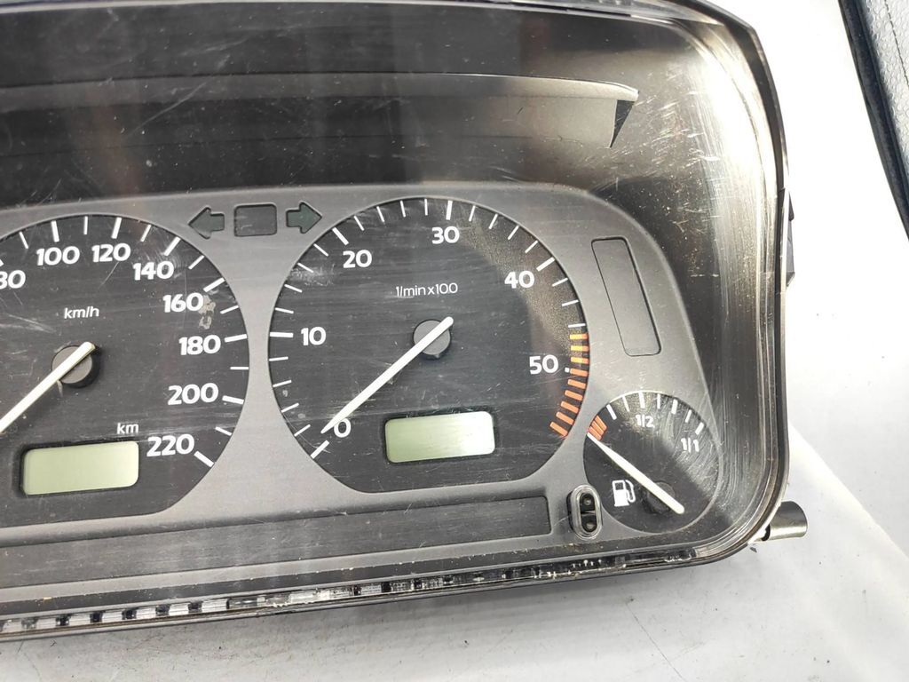 Volkswagen Golf III Diesel LHD speedometer instrument cluster 1H0919864Q