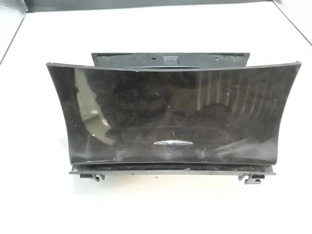 Mercedes-Benz E W211 2003 Front Panel Dash ashtray insert A2118101330