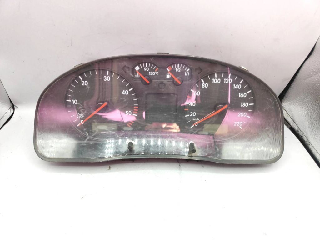 Volkswagen PASSAT B5 1998 speedometer instrument cluster 3B1919860C