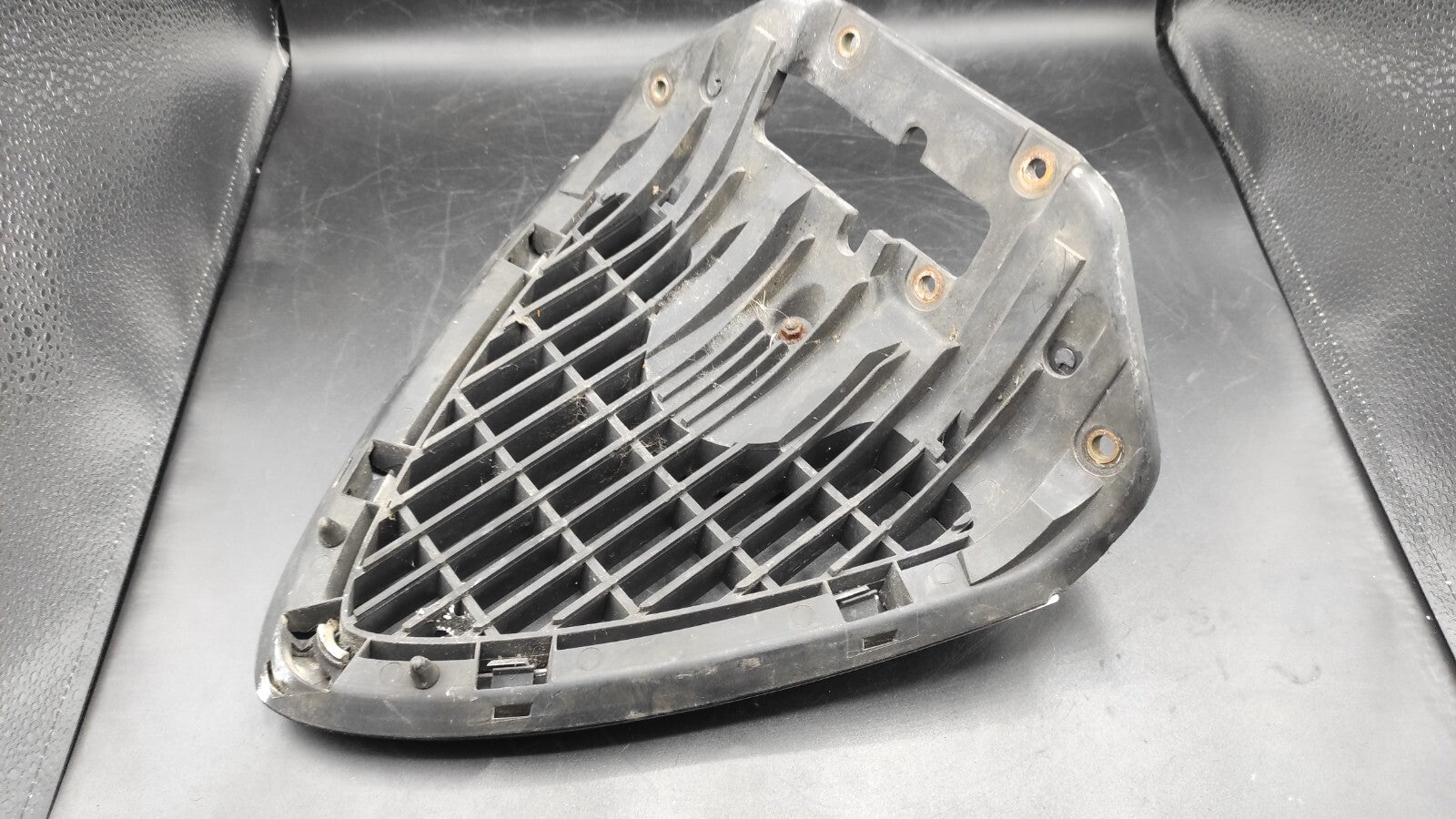 Alfa Romeo 156 SW 2.4JTD 110kW 2000 Front Middle Radiator Grill 60620929