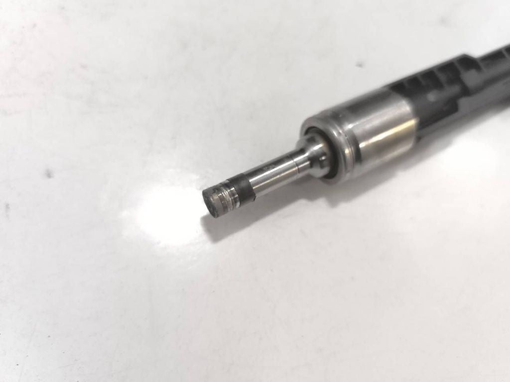 BMW M4 F82 F83 2017 S55 Engine fuel injector 0261500533