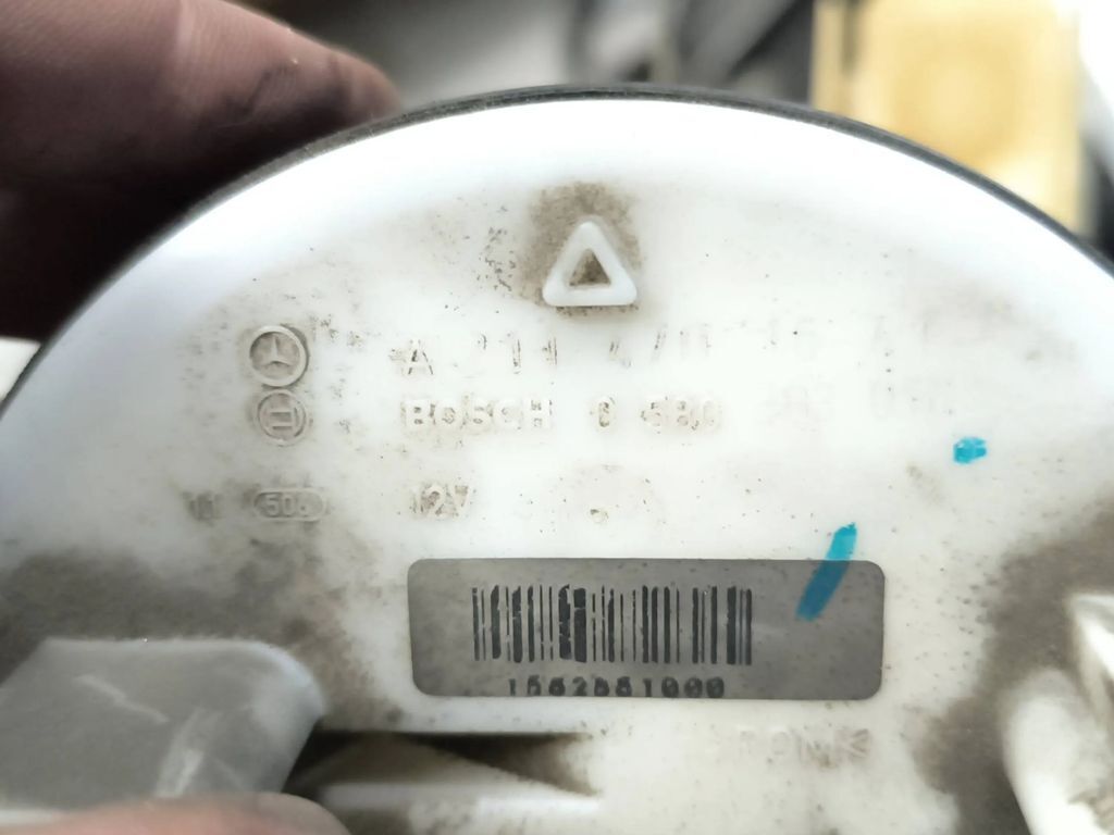 Mercedes-Benz E W211 Diesel 2003 Fuel level sensor A2114701641