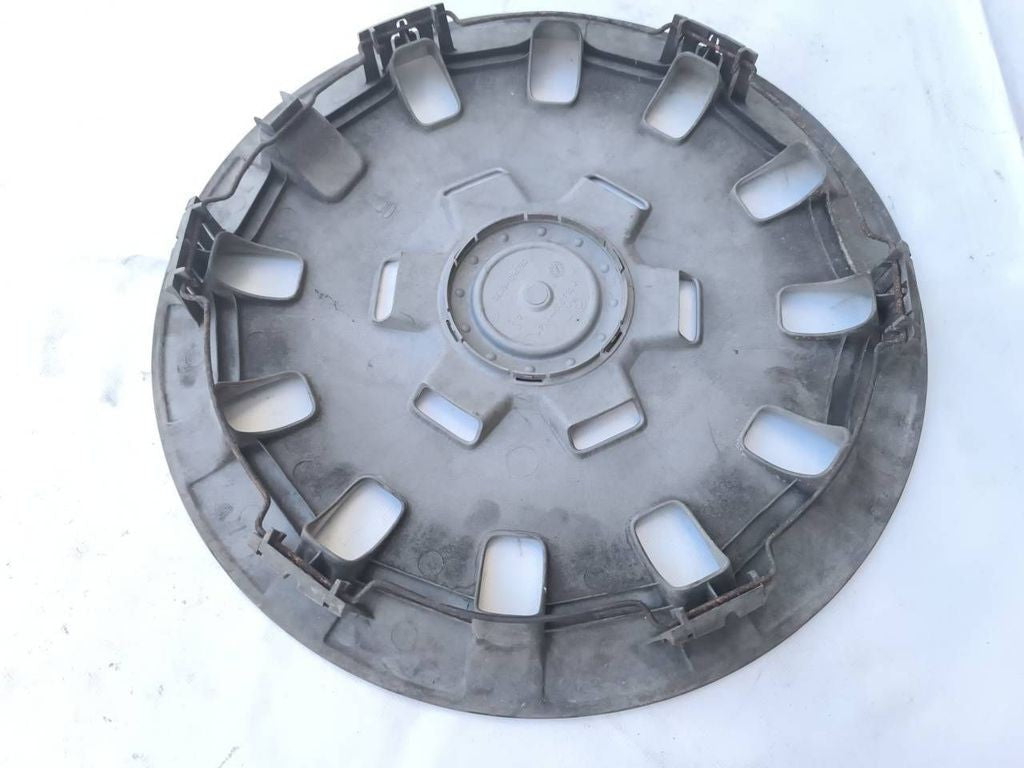 BMW 3 E46 2005 R15 wheel hub cap trim 36131094780