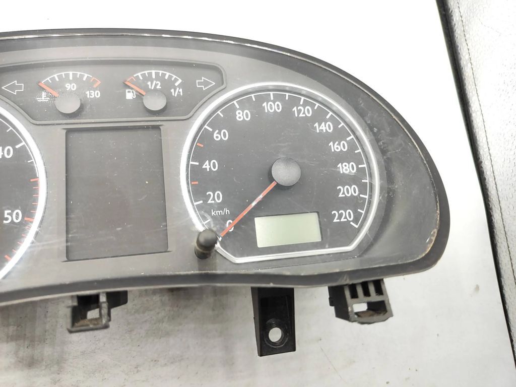 Volkswagen Polo 2005 Diesel LHD speedometer instrument cluster 6Q0920822D