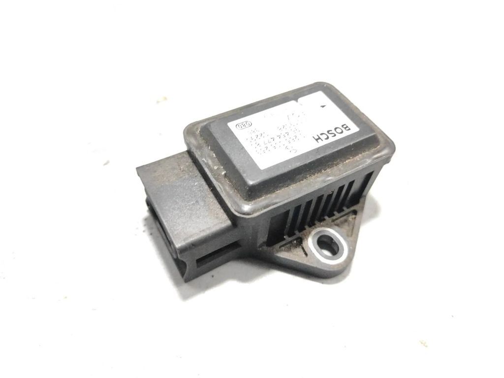 Peugeot 607 2.2i 116kW 2001 ESP acceleration yaw rate sensor 9645447780