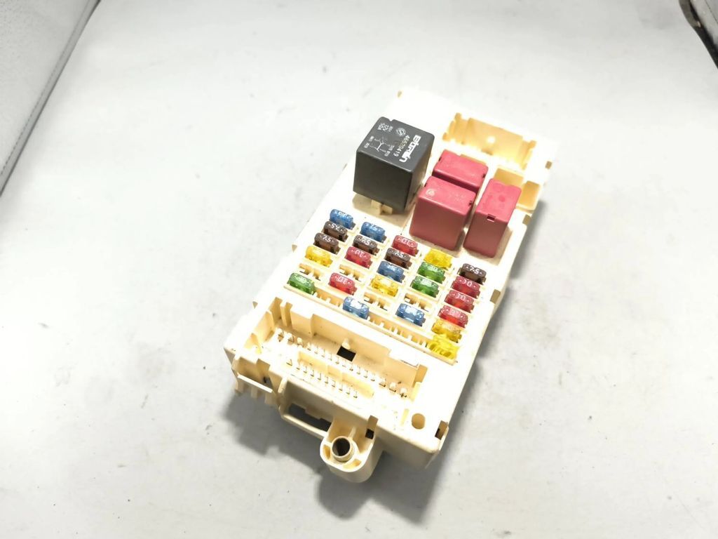 Fiat Stilo 1.9JTD Diesel 2002 Fuse box module 46797609