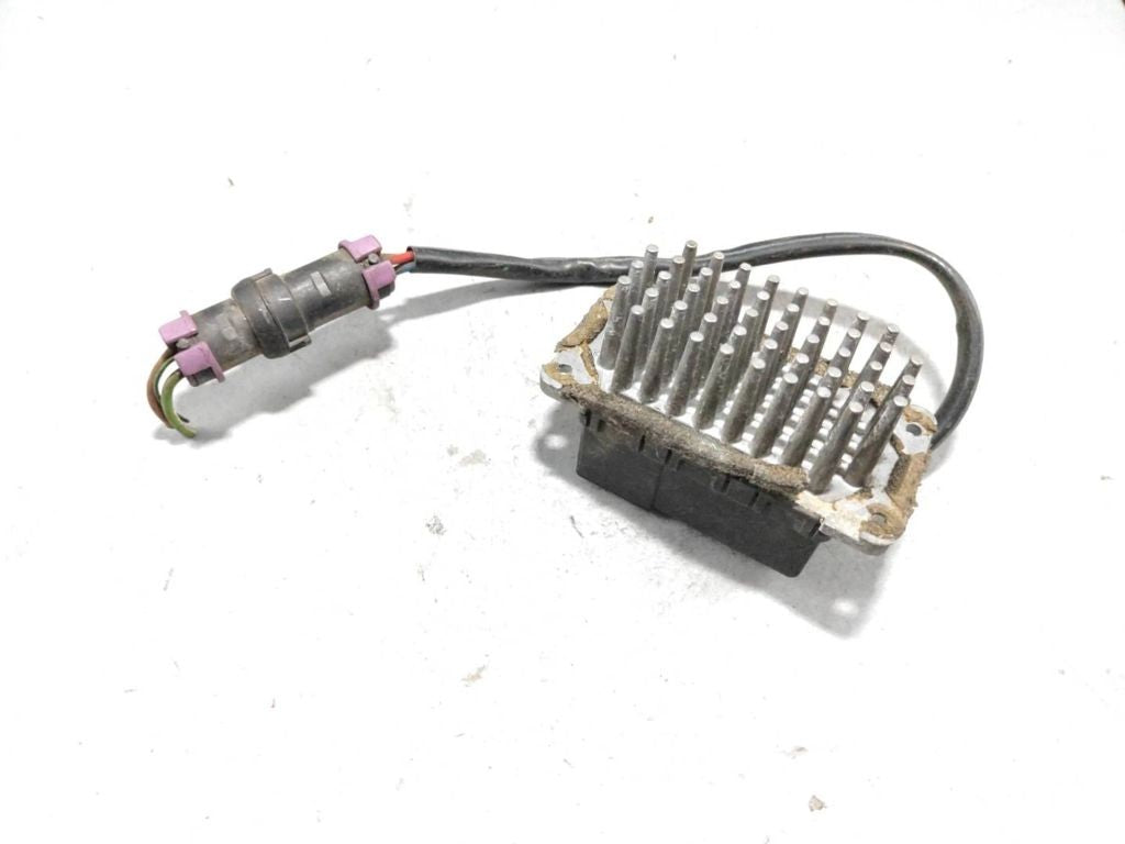 Audi A6 S6 C4 4A 1996 Heater regulator blower fan resistor module 4A0820521A