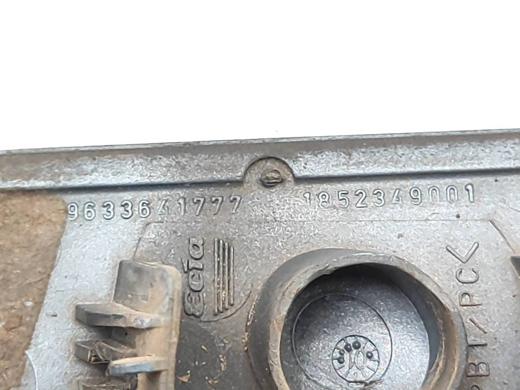 Peugeot 406 2002 Headlight washer cap cover 9633641777